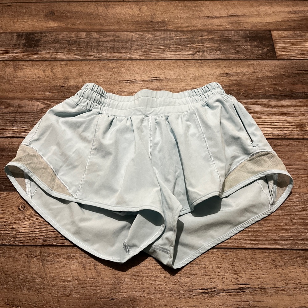 ice blue lululemon 2.5’ hotty hot shorts